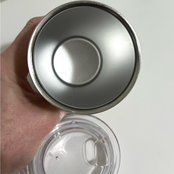 2025 Starbucks Holiday White Gold Ribbon Tumbler - Picture 3 of 3